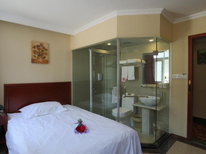 Greentree Inn Shanghai Pudong Airport Huaxia East Road Railway Station Shell Hotel Esterno foto