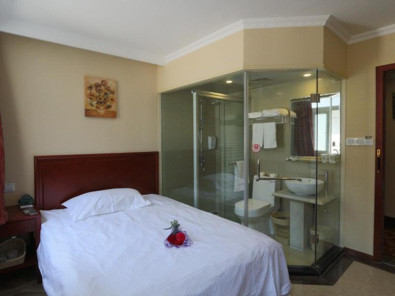 Greentree Inn Shanghai Pudong Airport Huaxia East Road Railway Station Shell Hotel Esterno foto