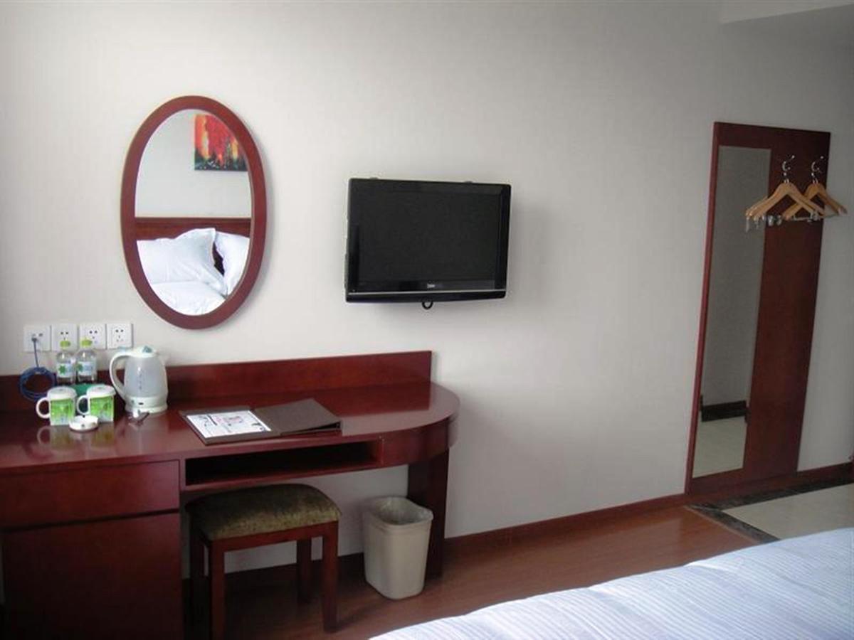 Greentree Inn Shanghai Pudong Airport Huaxia East Road Railway Station Shell Hotel Esterno foto