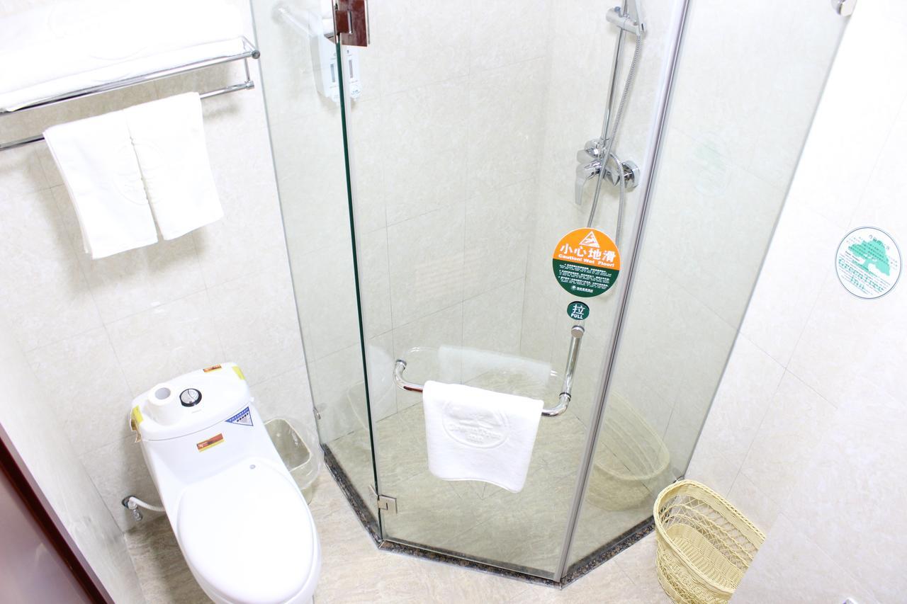 Greentree Inn Shanghai Pudong Airport Huaxia East Road Railway Station Shell Hotel Esterno foto