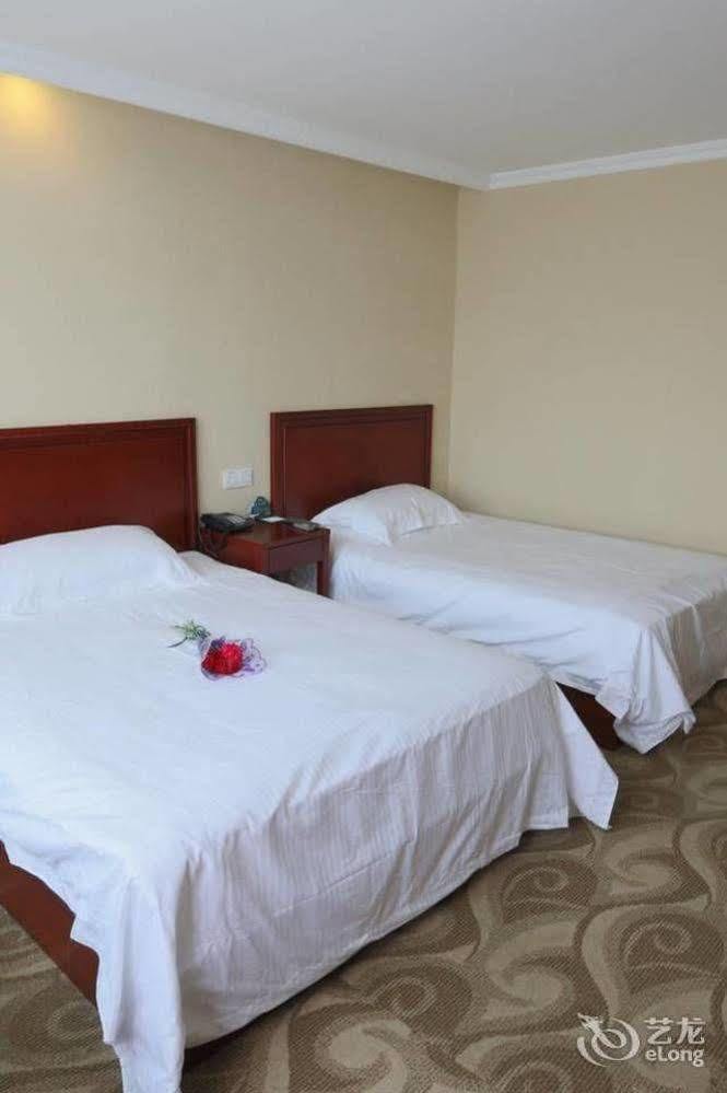 Greentree Inn Shanghai Pudong Airport Huaxia East Road Railway Station Shell Hotel Esterno foto