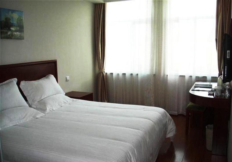 Greentree Inn Shanghai Pudong Airport Huaxia East Road Railway Station Shell Hotel Esterno foto